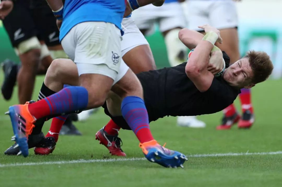 法国队横扫日本队，郑思维高光表现