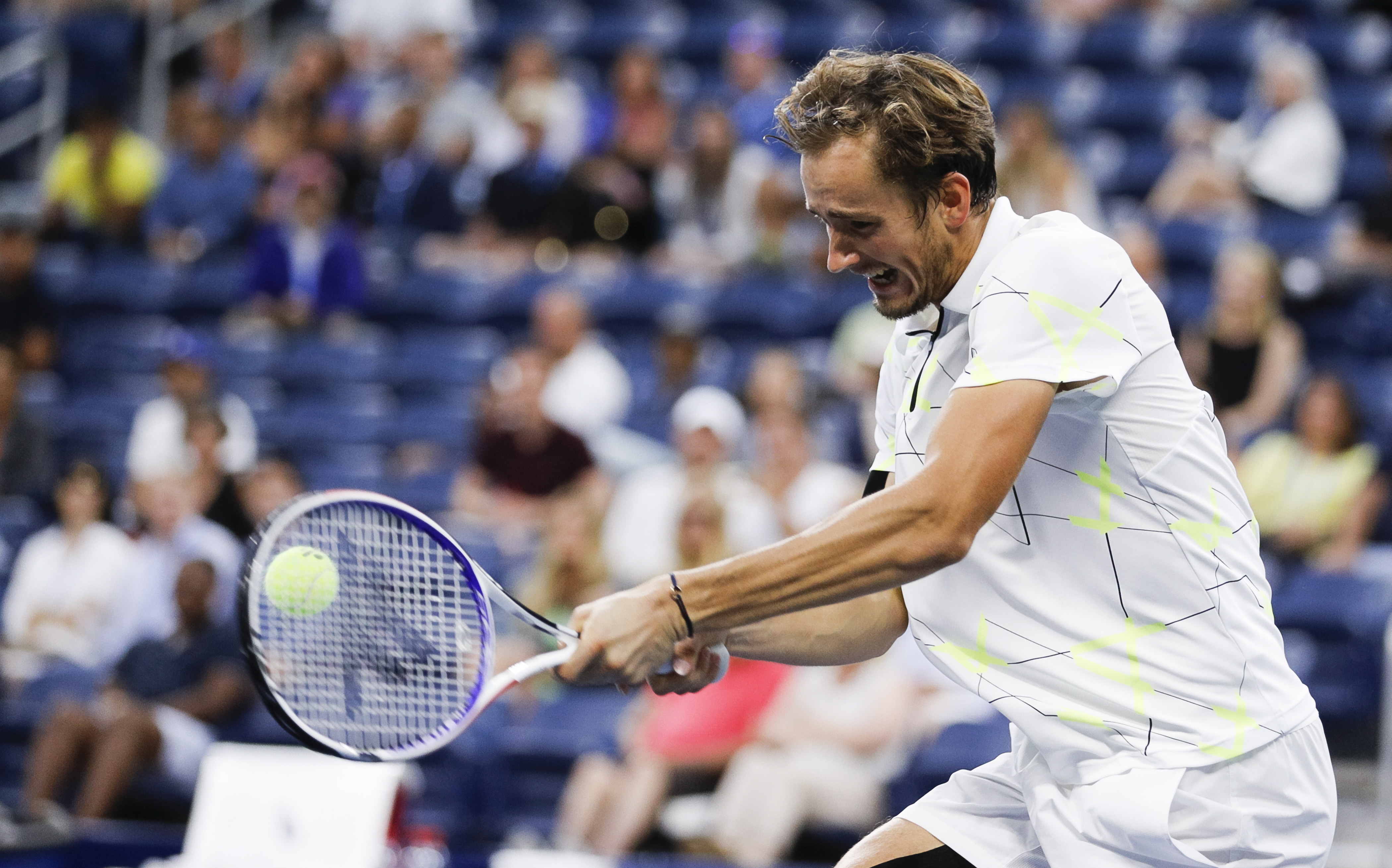 戴维斯杯绝杀美网,梅德韦杰夫扛起全队 戴维斯杯绝杀美网,梅德韦杰夫扛起全队